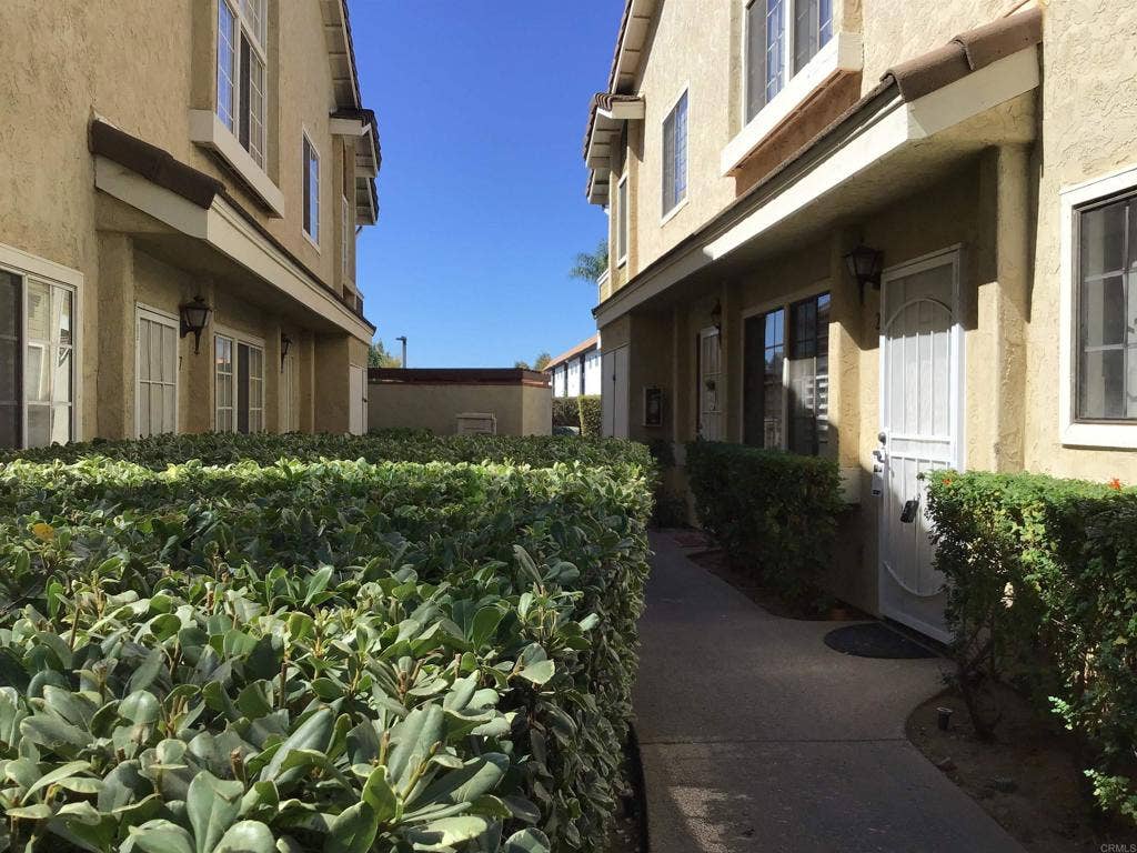 10140 Palm Glen Drive, #29, Santee, CA 92071 Walkway to front door