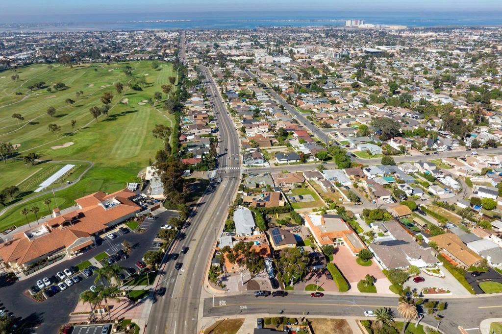 881 First Avenue, Chula Vista, CA 91911 881 First Avenue, Chula Vista, CA 91911