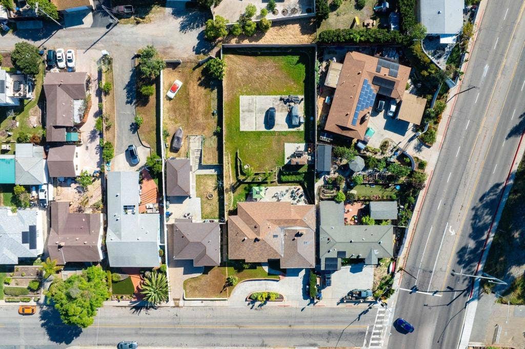 881 First Avenue, Chula Vista, CA 91911 881 First Avenue, Chula Vista, CA 91911