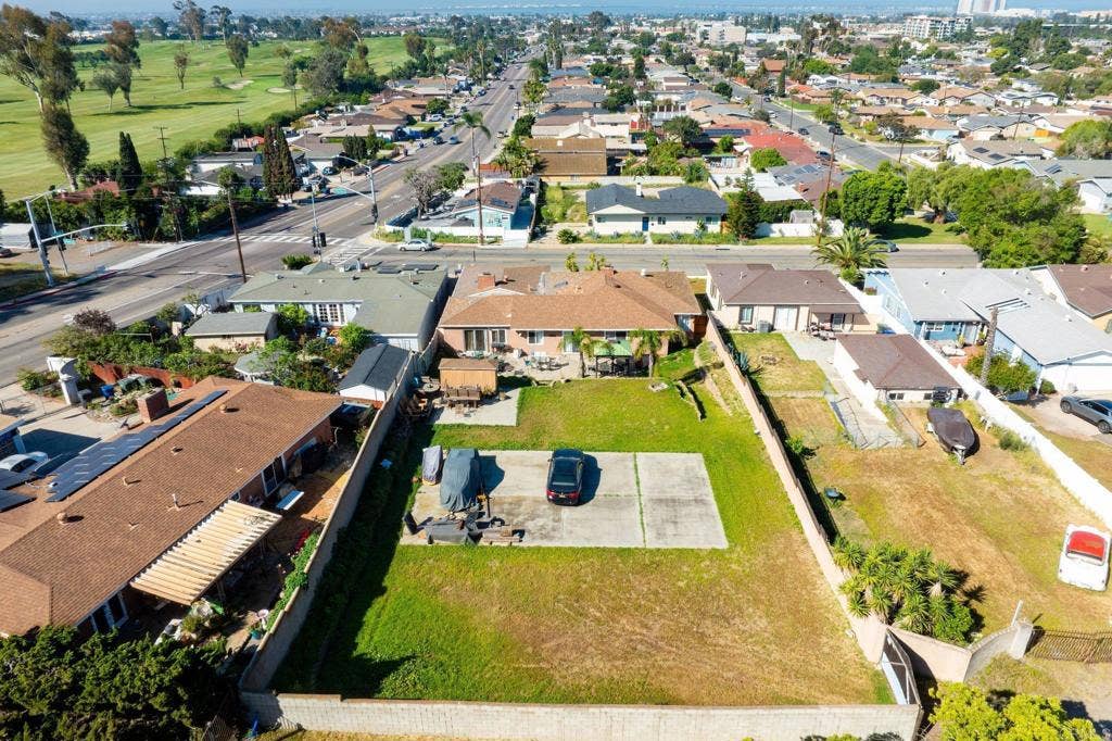 881 First Avenue, Chula Vista, CA 91911 881 First Avenue, Chula Vista, CA 91911