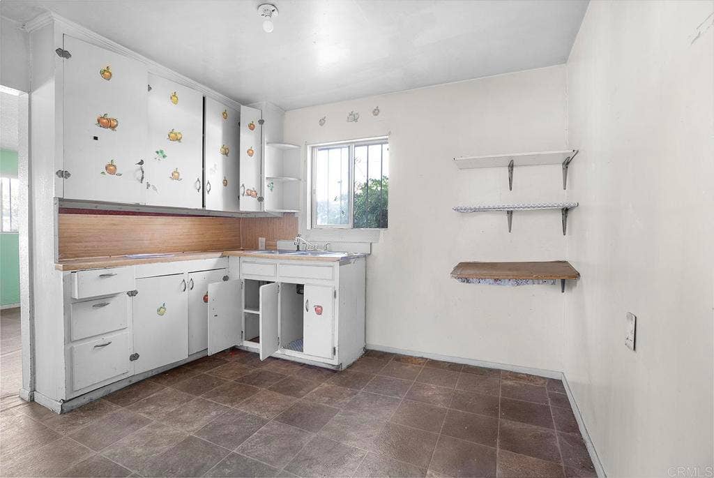 1671 Donax Avenue, San Diego, CA 92154