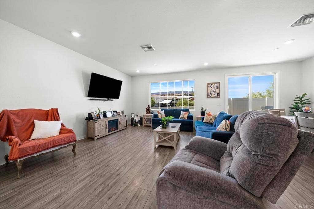 41303 Wizard Court, Lake Elsinore, CA 92532 41303 Wizard Court, Lake Elsinore, CA 92532