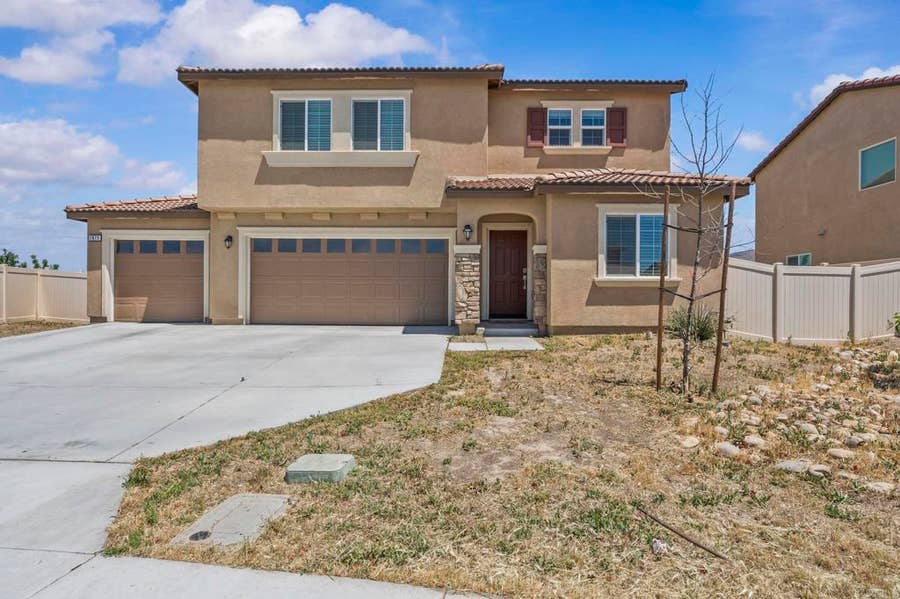 Property photo for 1879 Saddle Ranch Trail, San Jacinto, CA