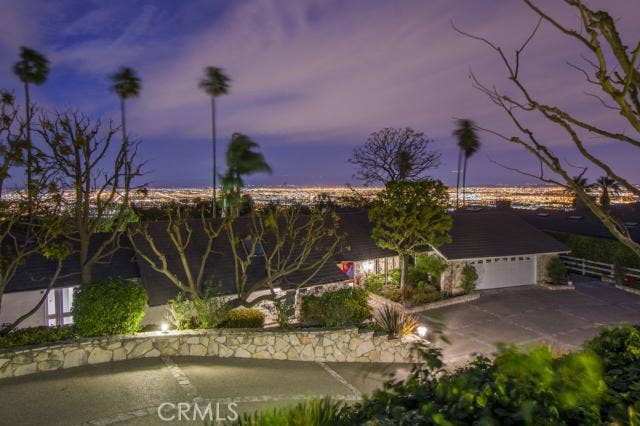 Property photo for 7 Wideloop Road, Rolling Hills, CA