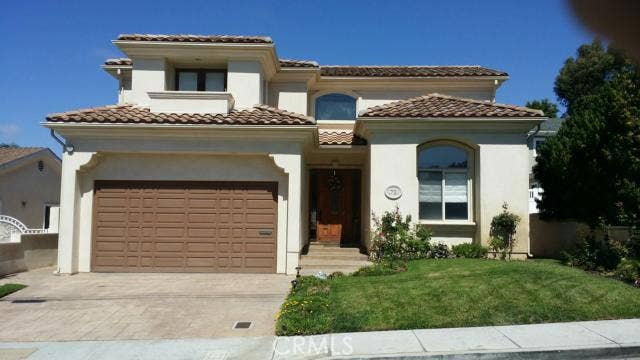 Property photo for 1731 10th Street, Manhattan Beach, CA