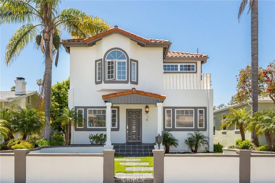 Property photo for 210 Avenue D, Redondo Beach, CA