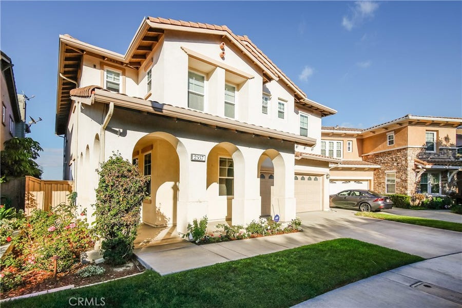 Property photo for 2557 Eastwind Way, Signal Hill, CA
