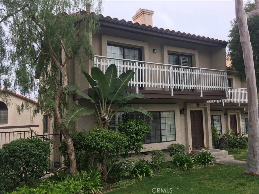 Property photo for 400 Avenue G, #20, Redondo Beach, CA
