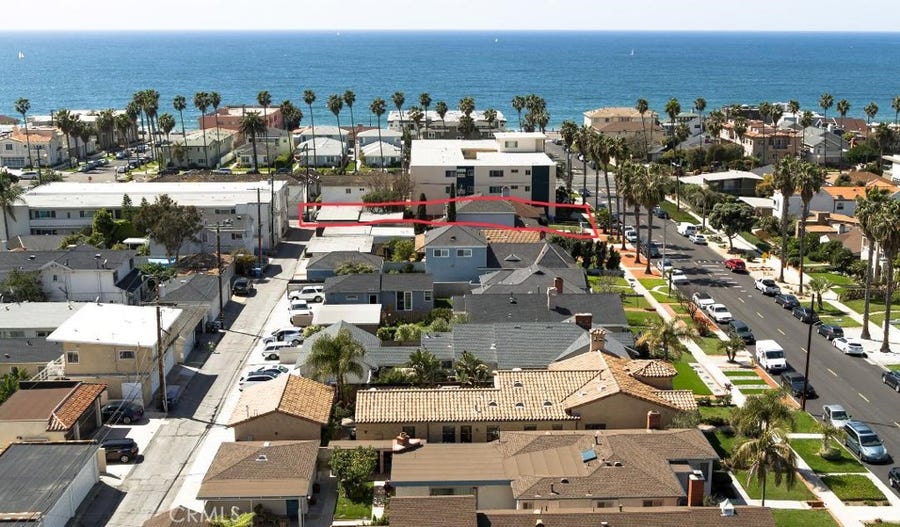 Property photo for 204 Avenue G, Redondo Beach, CA
