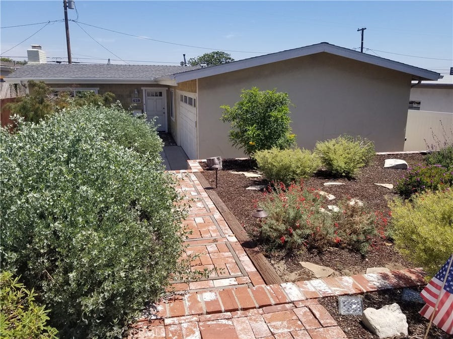 Property photo for 429 Avenue E, Redondo Beach, CA