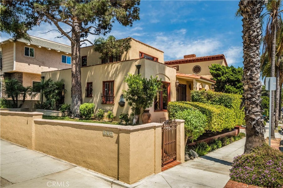 Property photo for 224 Roycroft Avenue, Long Beach, CA