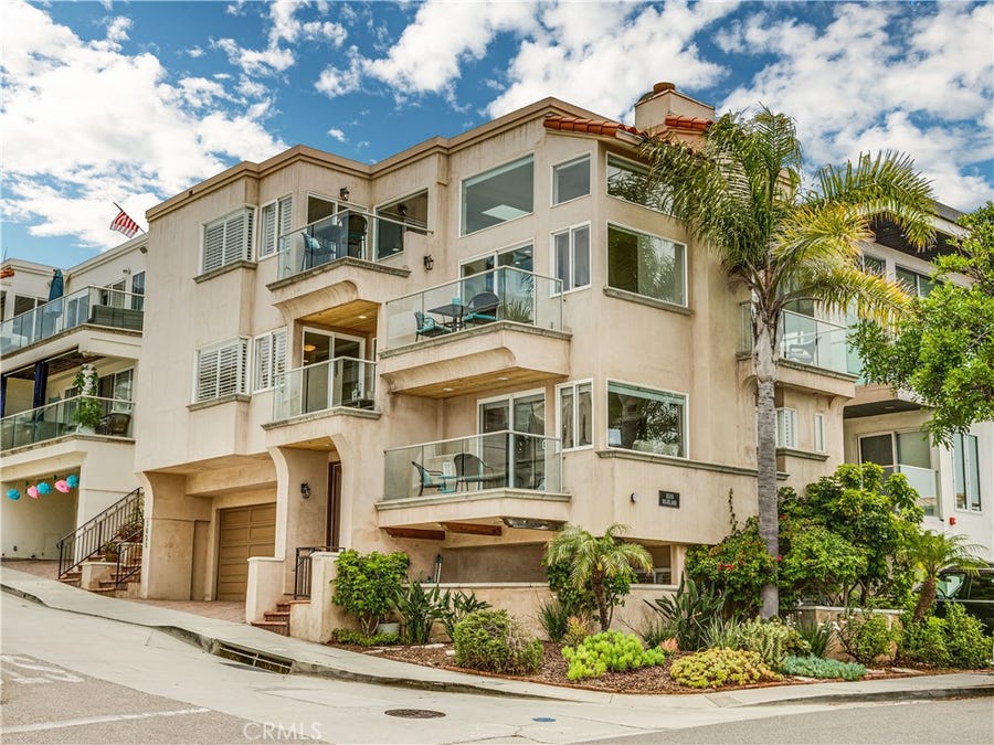 Property photo for 3020 Highland Avenue, Manhattan Beach, CA