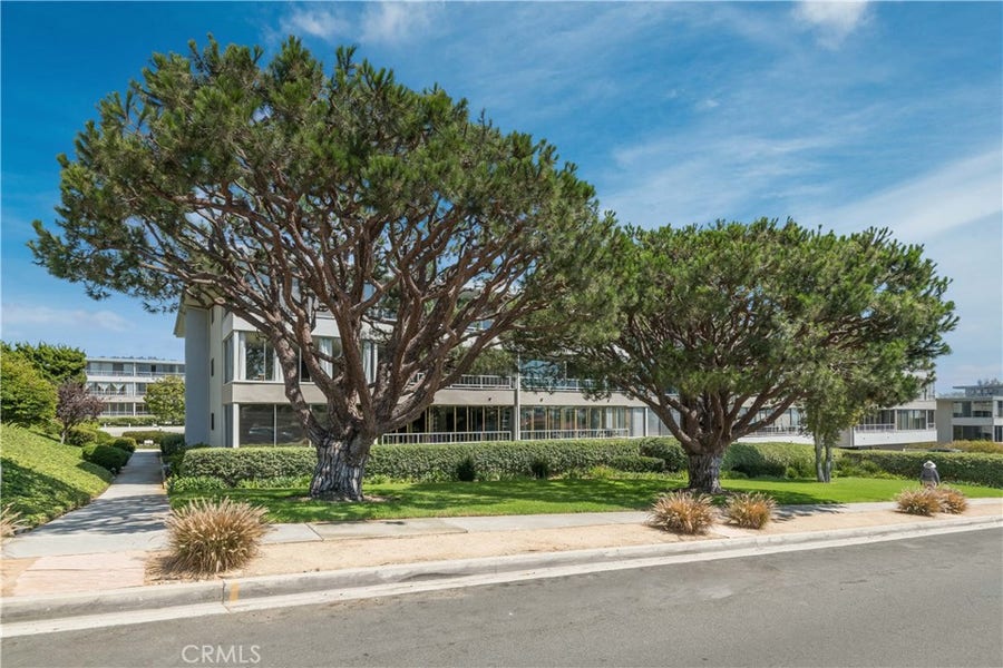 Property photo for 32700 Coastsite Drive, #101, Rancho Palos Verdes, CA