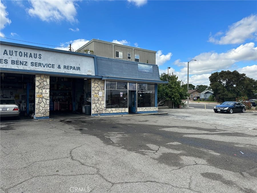 Property photo for 1715 Arlington Avenue, Torrance, CA