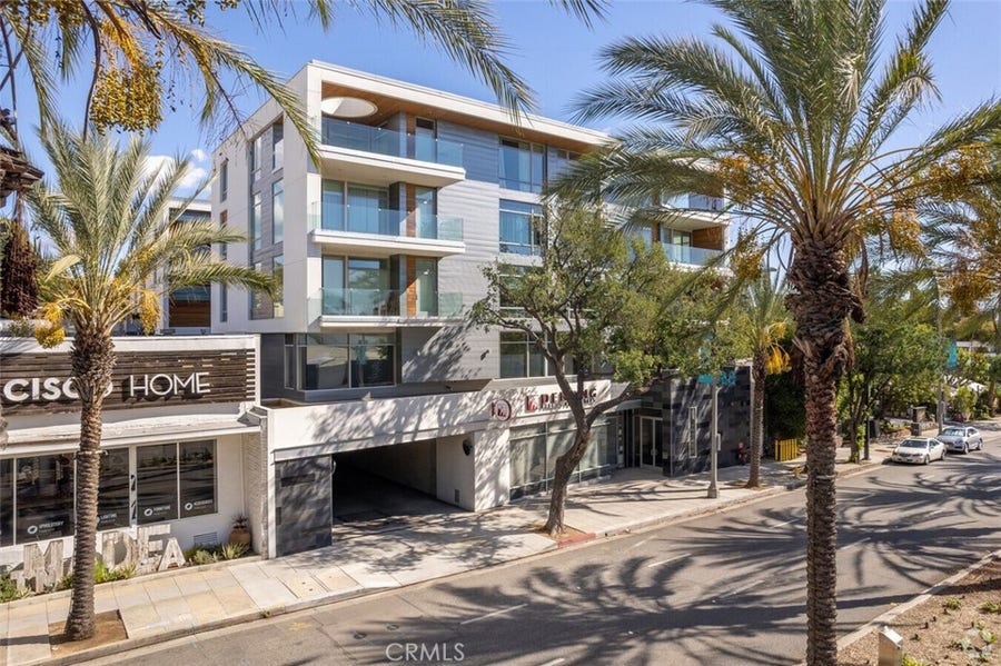 Property photo for 482 S Arroyo Parkway, #108, Pasadena, CA