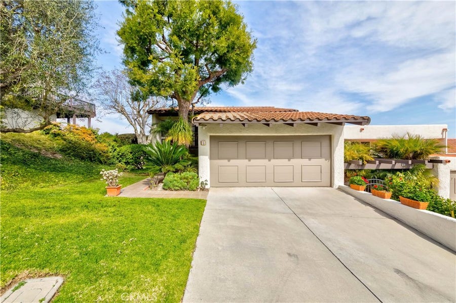 Property photo for 5 Oaktree Lane, Rolling Hills Estates, CA