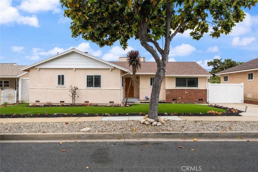 Property photo for 10525 S 4th Avenue, Inglewood, CA