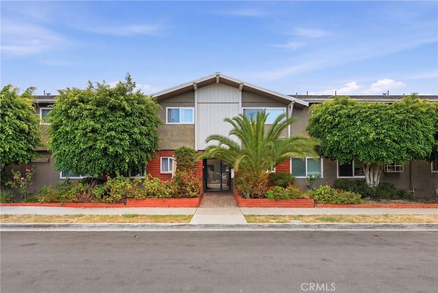 Property photo for 725 Coronado Ave, #106, Long Beach, CA