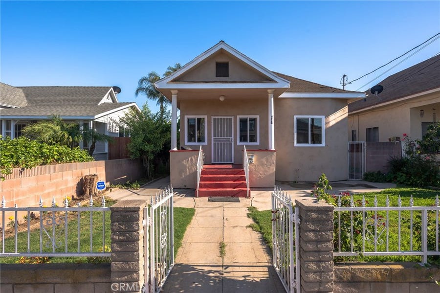 Property photo for 337 W 10th Street, San Pedro, CA