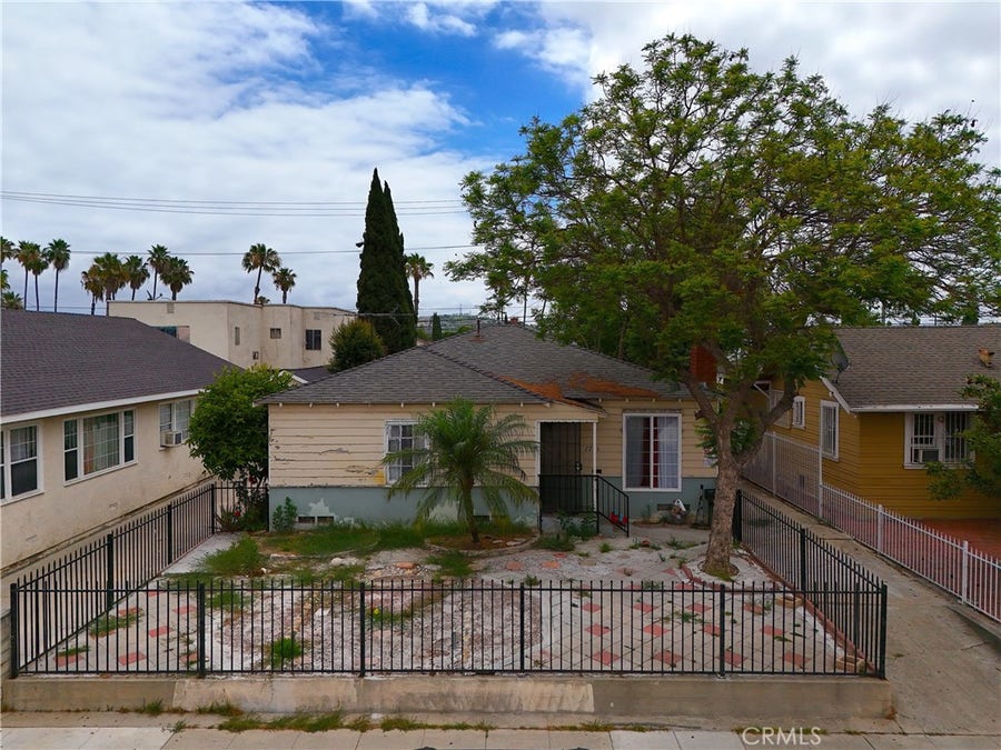 Property photo for 2246 Locust, Long Beach, CA