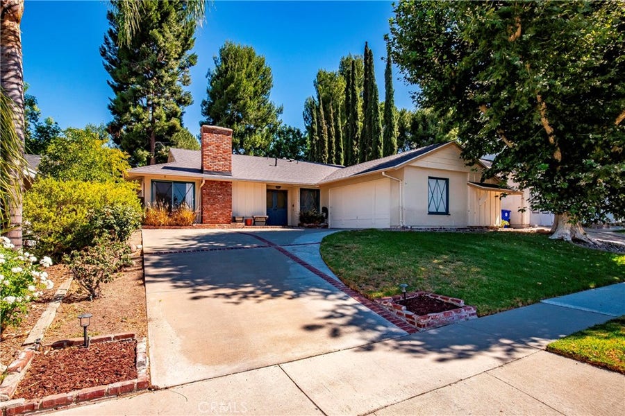 Property photo for 21115 Altena Drive, Saugus, CA