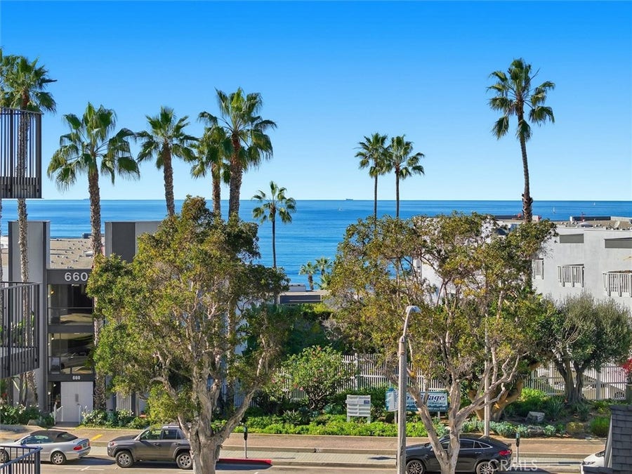Property photo for 208 S Catalina Avenue, #C, Redondo Beach, CA