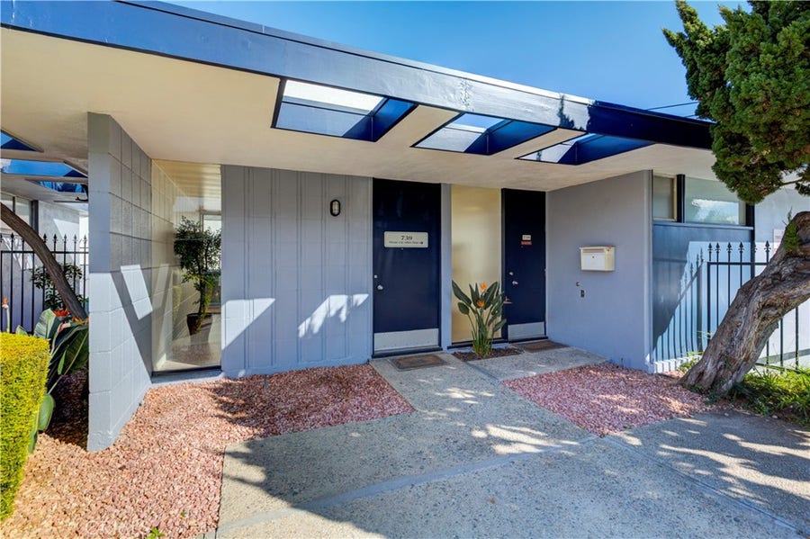 Property photo for 739 W 9th Street, San Pedro, CA