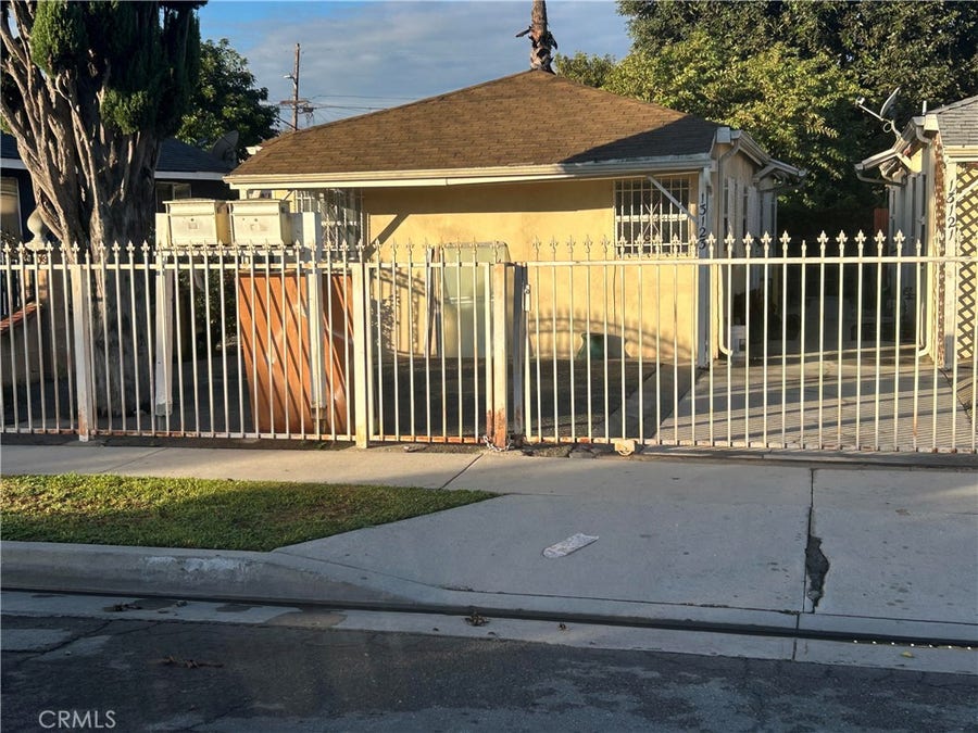 Property photo for 13123 S Penrose, Compton, CA