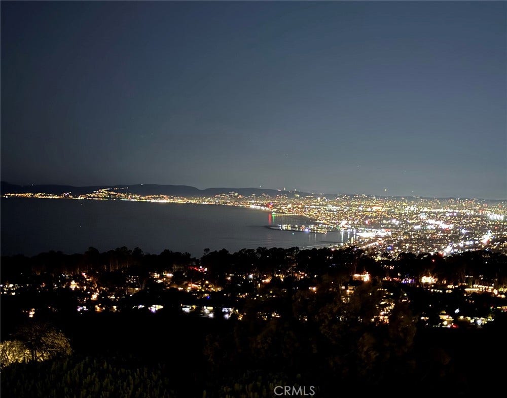 Queen's Necklace View