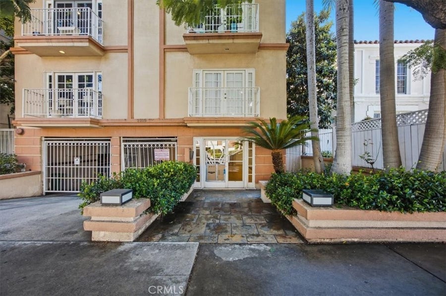 Property photo for 2205 S Bentley Avenue, #102, Los Angeles, CA