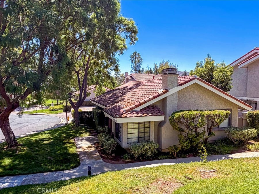 Property photo for 929 Thistlegate, Oak Park, CA