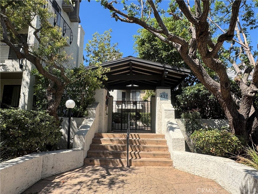 Property photo for 437 E Palm Avenue, #207, Burbank, CA