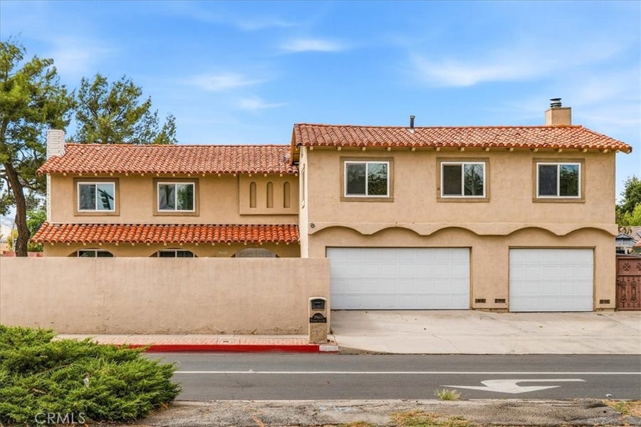 Property photo for 39601 Country Club, Palmdale, CA