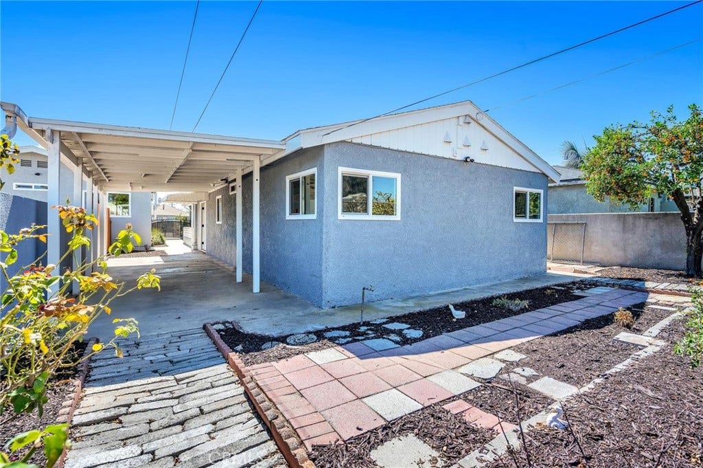 1559 W 223rd, Torrance, CA 90501 Back of 1561