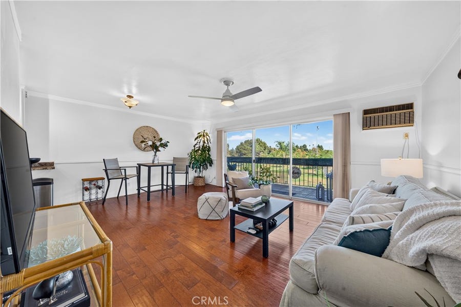 Property photo for 1061 Park Avenue, #306, Long Beach, CA
