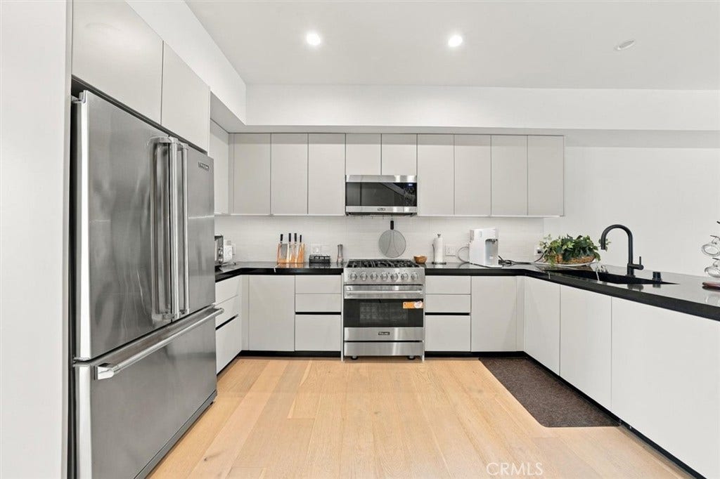 5626 W Murray, Los Angeles, CA 90016