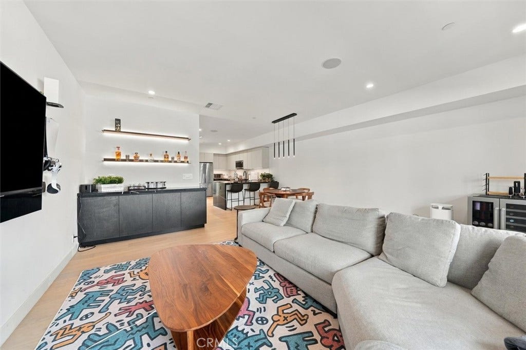 5626 W Murray, Los Angeles, CA 90016