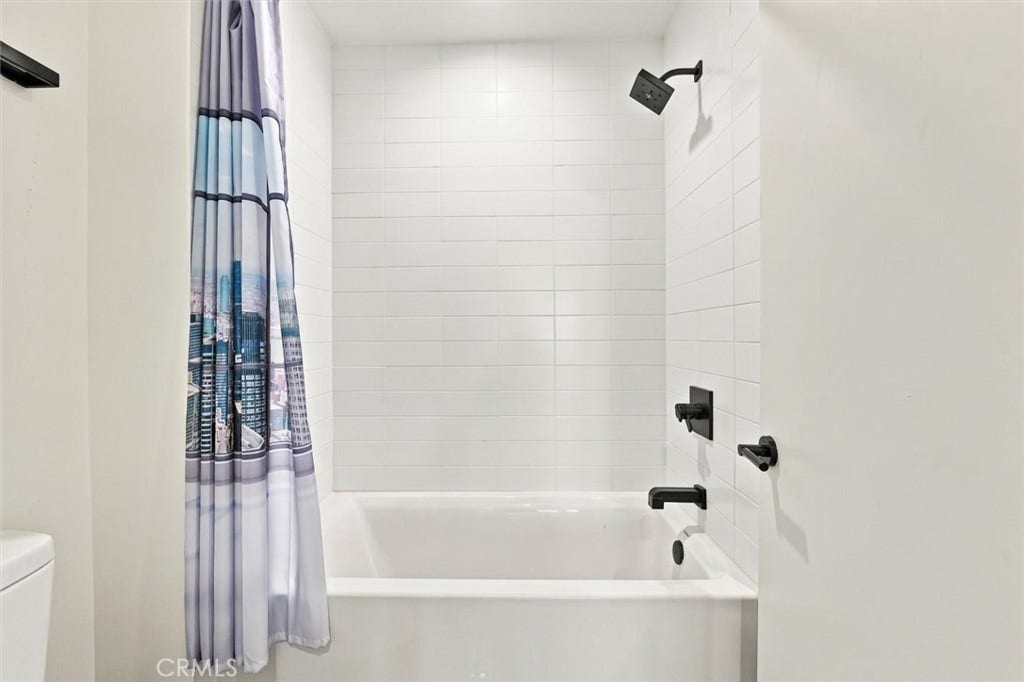 5626 W Murray, Los Angeles, CA 90016