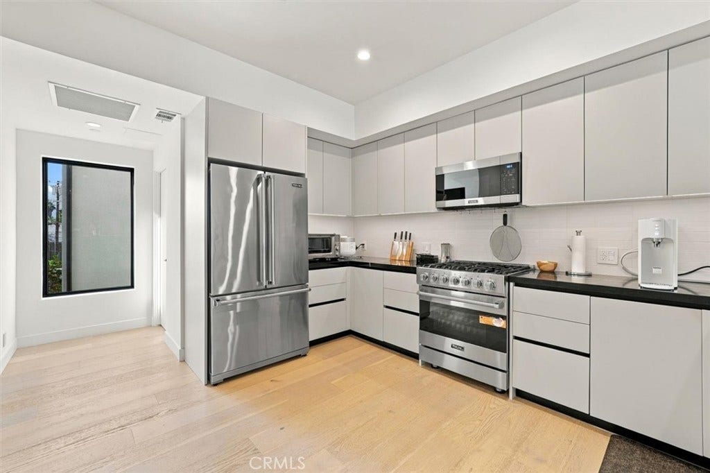 5626 W Murray, Los Angeles, CA 90016
