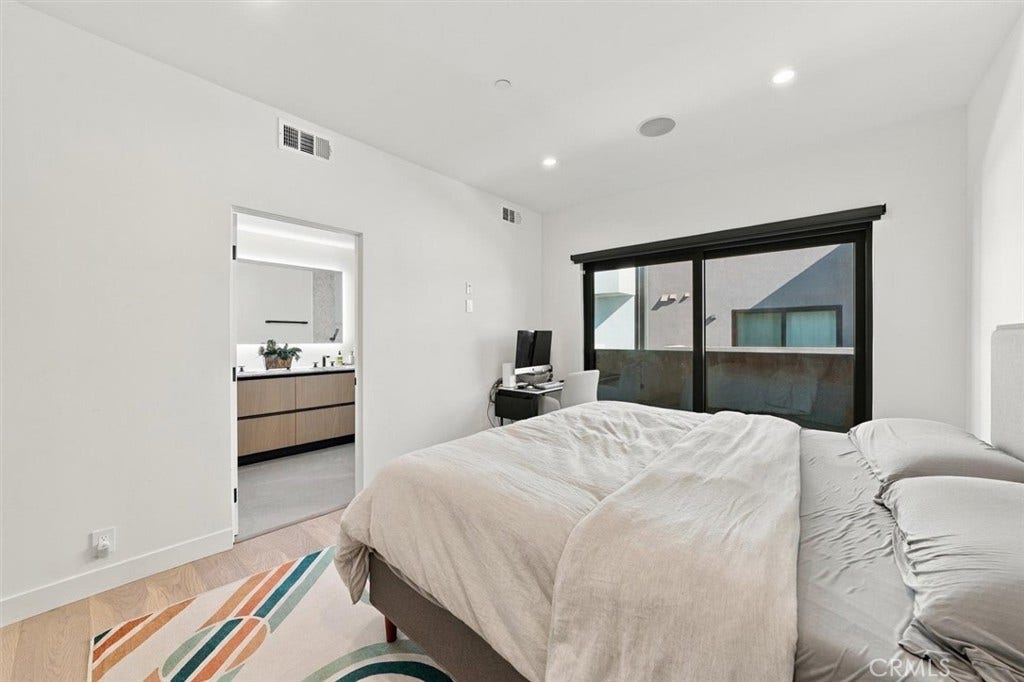 5626 W Murray, Los Angeles, CA 90016
