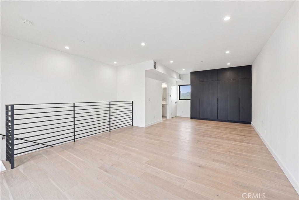 5626 W Murray, Los Angeles, CA 90016