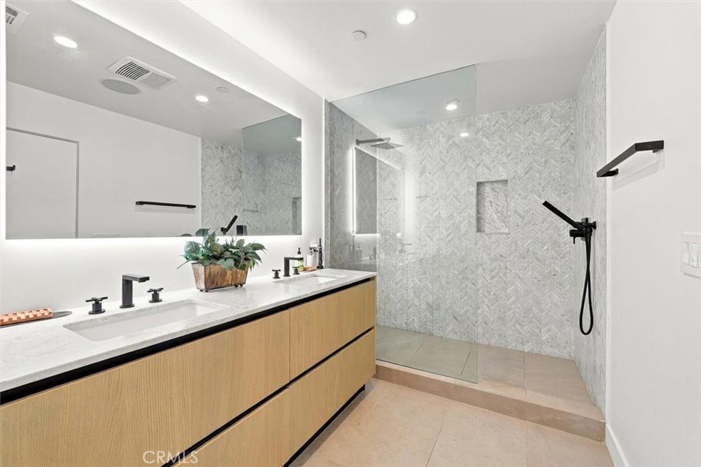 5626 W Murray, Los Angeles, CA 90016