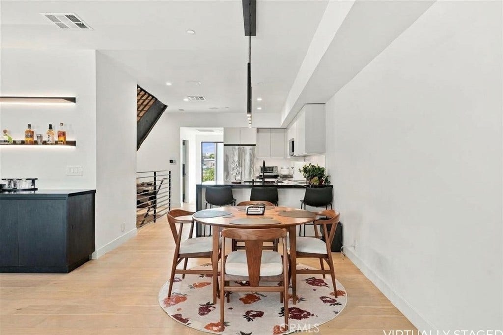 5626 W Murray, Los Angeles, CA 90016