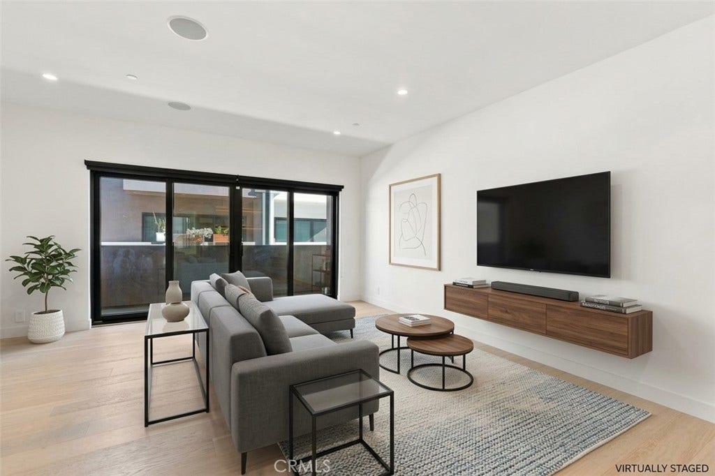 5626 W Murray, Los Angeles, CA 90016