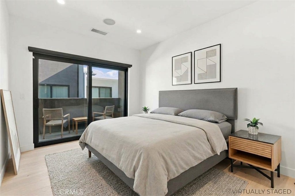 5626 W Murray, Los Angeles, CA 90016