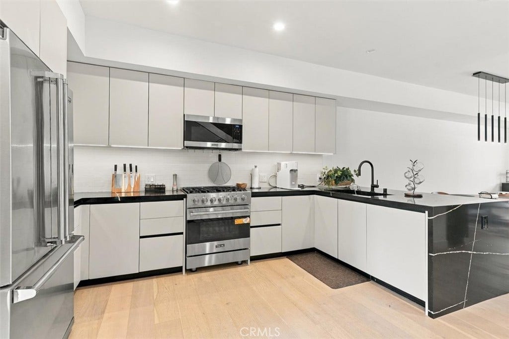 5626 W Murray, Los Angeles, CA 90016