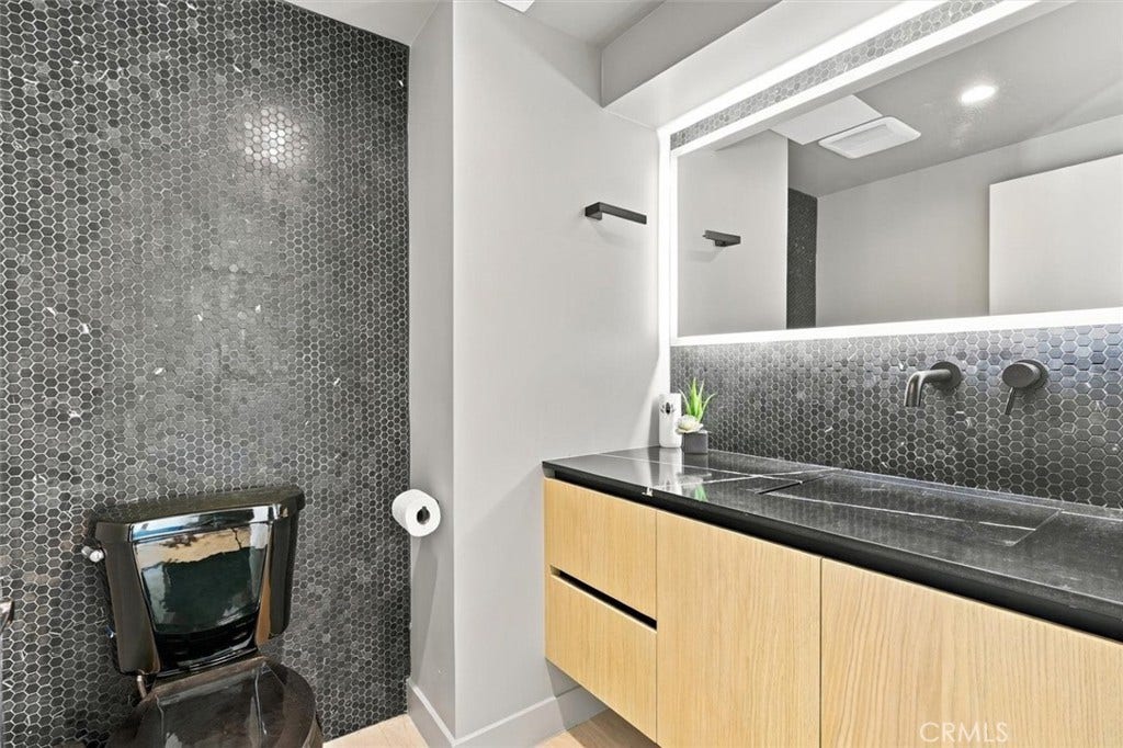 5626 W Murray, Los Angeles, CA 90016