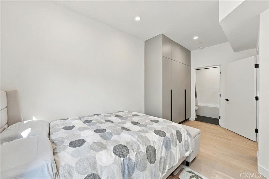 5626 W Murray, Los Angeles, CA 90016