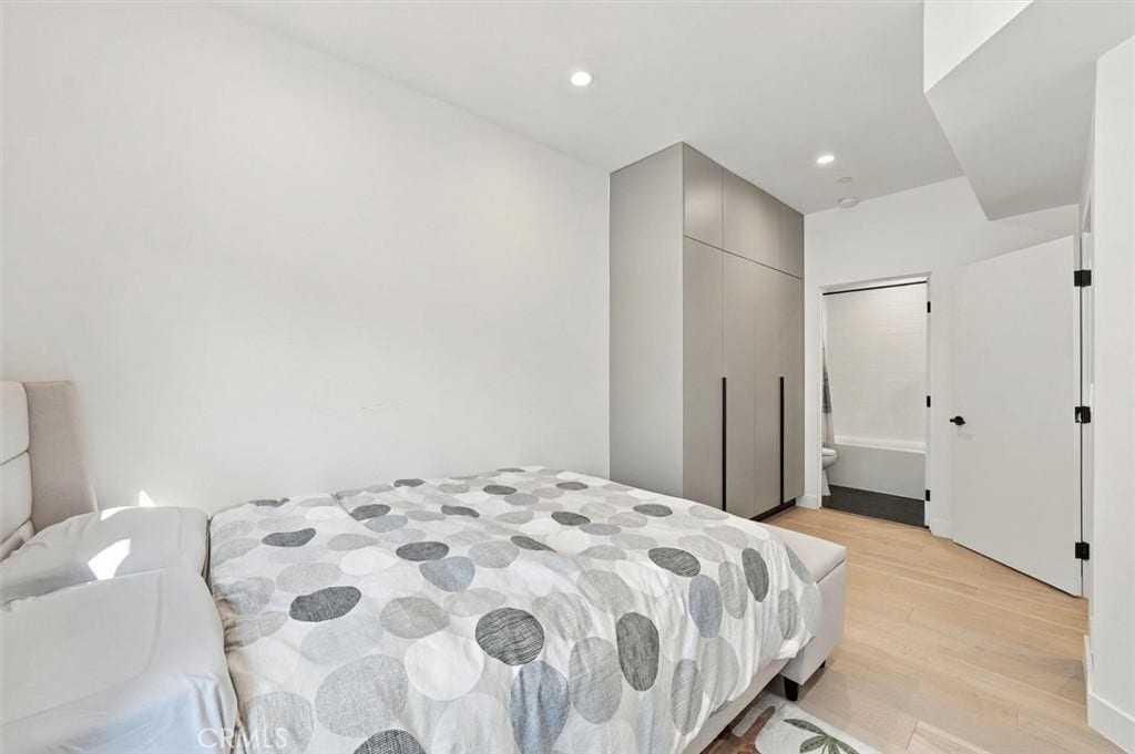 5626 W Murray, Los Angeles, CA 90016