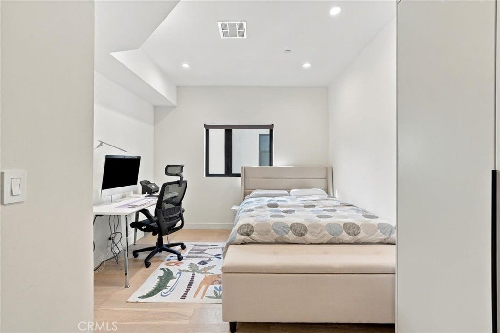 5626 W Murray, Los Angeles, CA 90016
